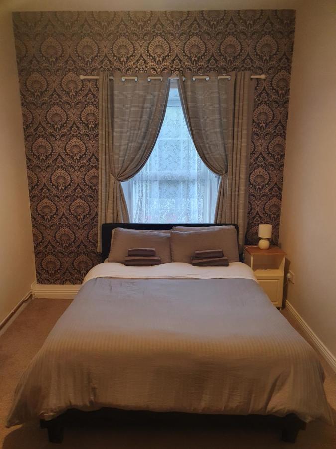 Gordon'S Guesthouse Loughrea Dış mekan fotoğraf