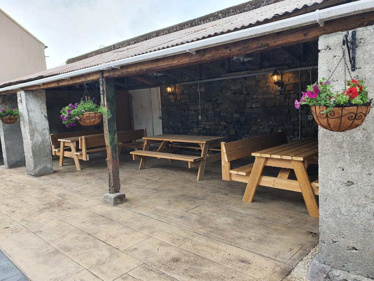 Gordon'S Guesthouse Loughrea Dış mekan fotoğraf